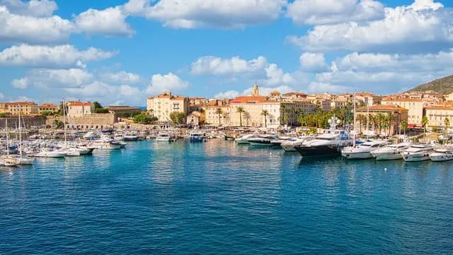 corsica, port, boats, ship, city, nature, marina, harbor, ocean, sea (foto: Bernhard_Schuermann)