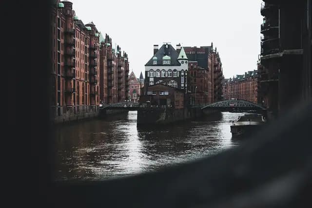 flow, moated castle, hamburg, architecture, elbe, historical, hamburg, hamburg, hamburg, hamburg, hamburg, architecture, architecture (foto: dmncwndrlch)