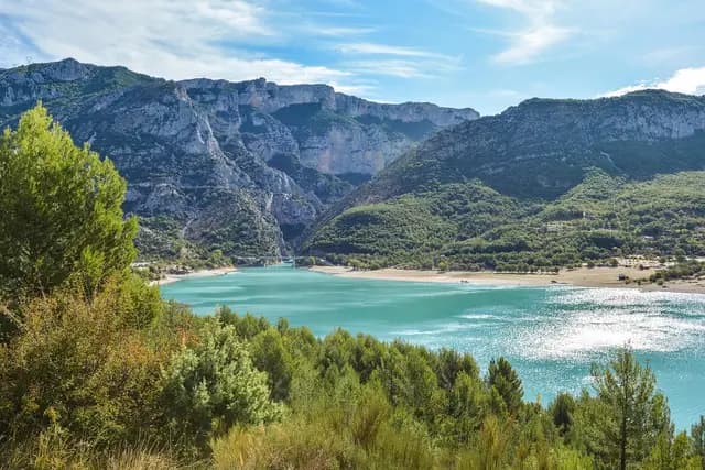 france, lac de sainte-croix, travel, nature, vacations, sainte-croix-du-verdon, mountain, lake, the gorge of verdon, landscape, verdon gorge, panorama (foto: ToNic-Pics)