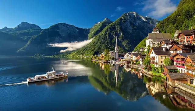 hallstatt, austria, mountain lake, lake, alps, summer, tourism, vacations, upper austria, village, mountain, nature, boat, hallstatt, austria, austria, austria, austria, austria, summer, tourism, tourism, village, village, mountain, (foto: Julius_Silver)