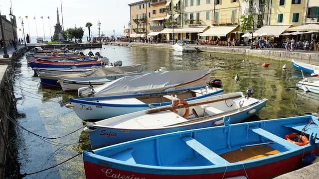 lazise, garda, italy, facades, boats, fishing boats, lazise, lazise, lazise, lazise, lazise (foto: Barni1)